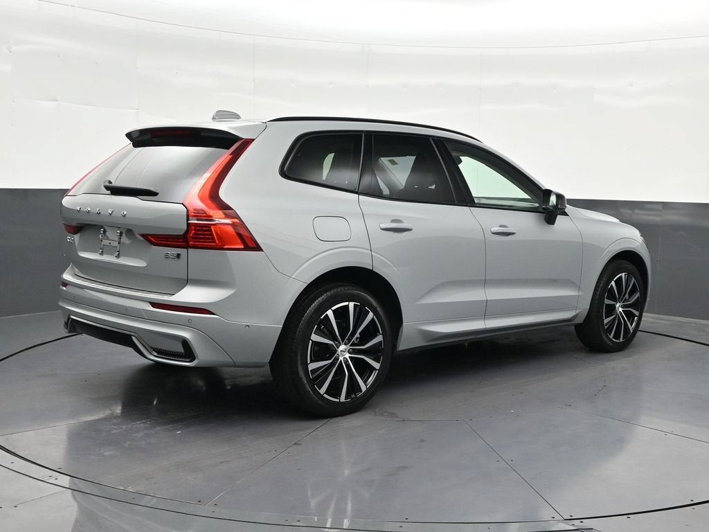 2025 Volvo XC60 B5 Plus
