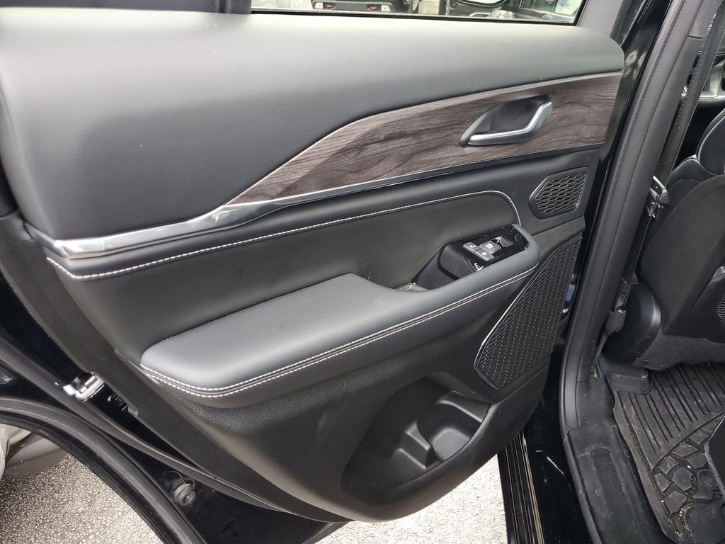 2023 Jeep Grand Cherokee Overland