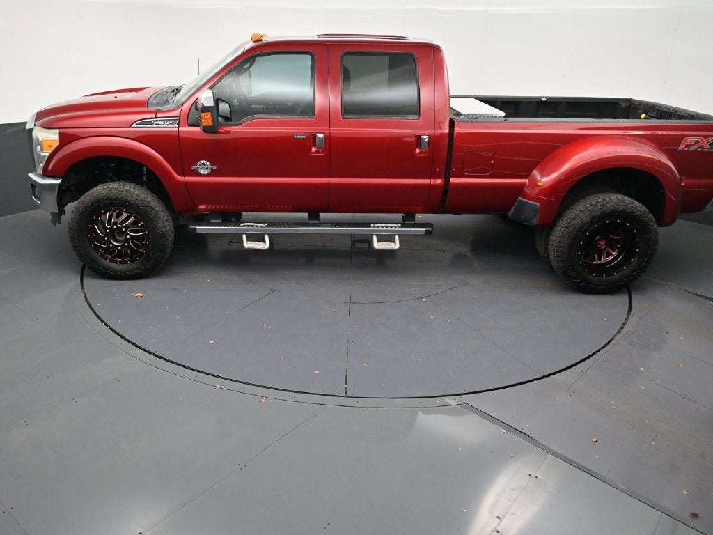 2015 Ford Super Duty F-350 DRW Lariat