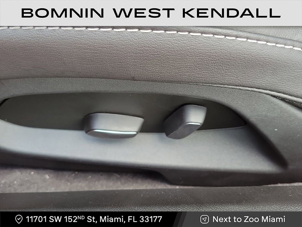 2025 Chevrolet Corvette E-Ray 1LZ