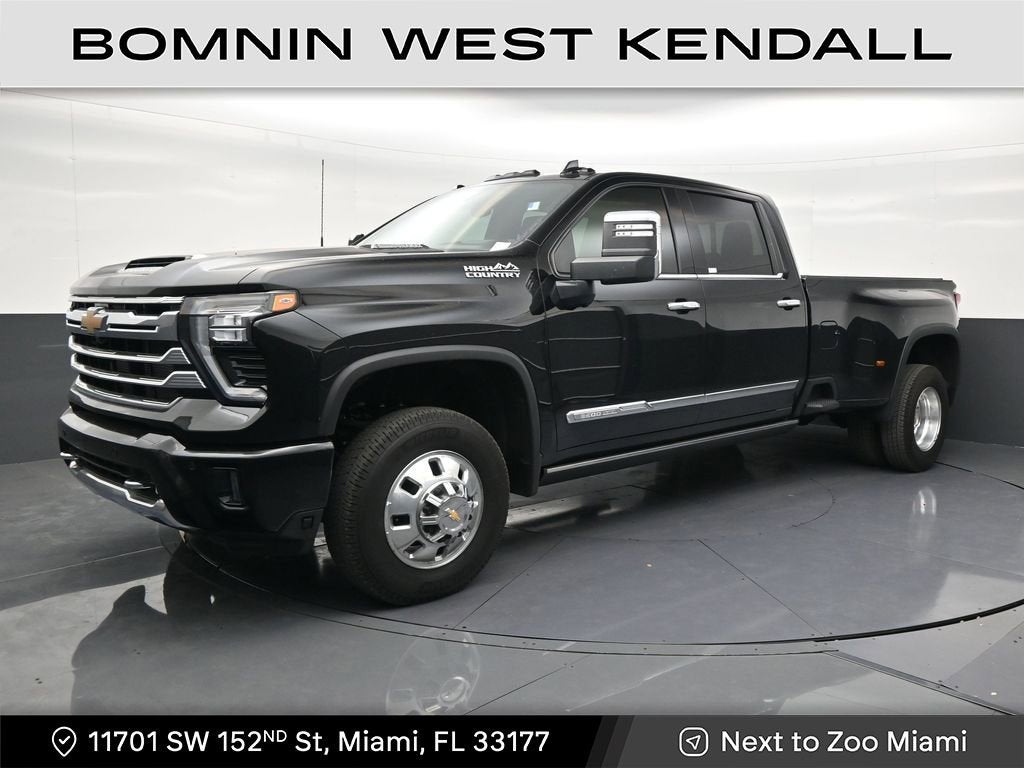2025 Chevrolet Silverado HD High Country 4WD Crew Cab Long Box DRW's photo