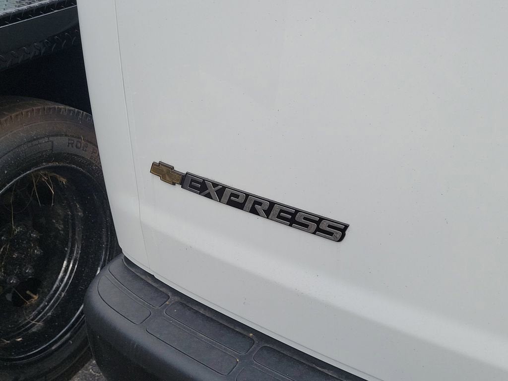 2025 Chevrolet Express Cargo 2500 WT