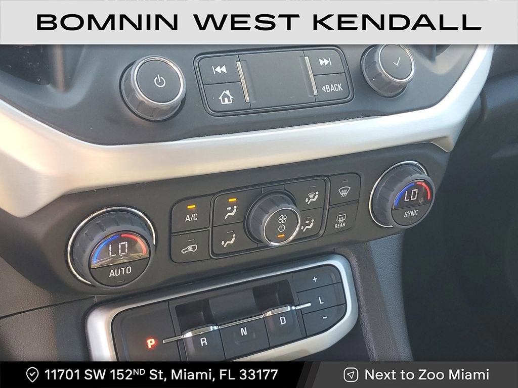 2022 GMC Acadia SLE