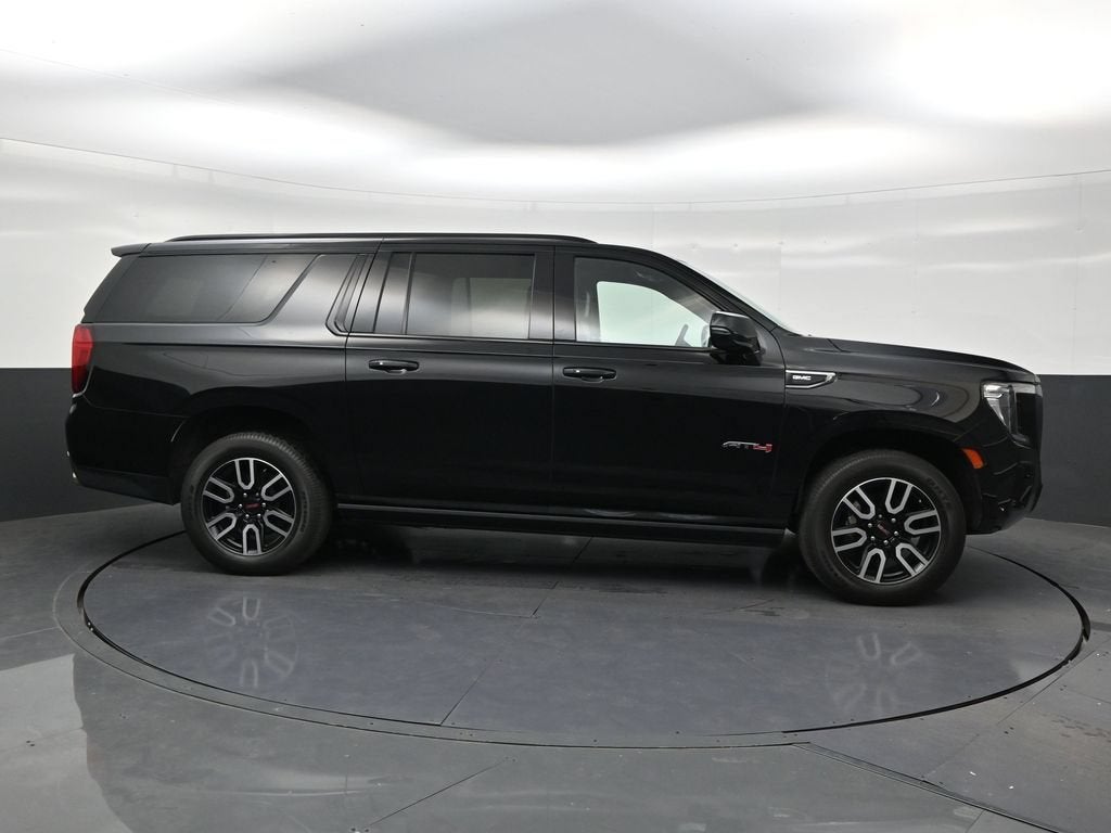 2022 GMC Yukon XL AT4