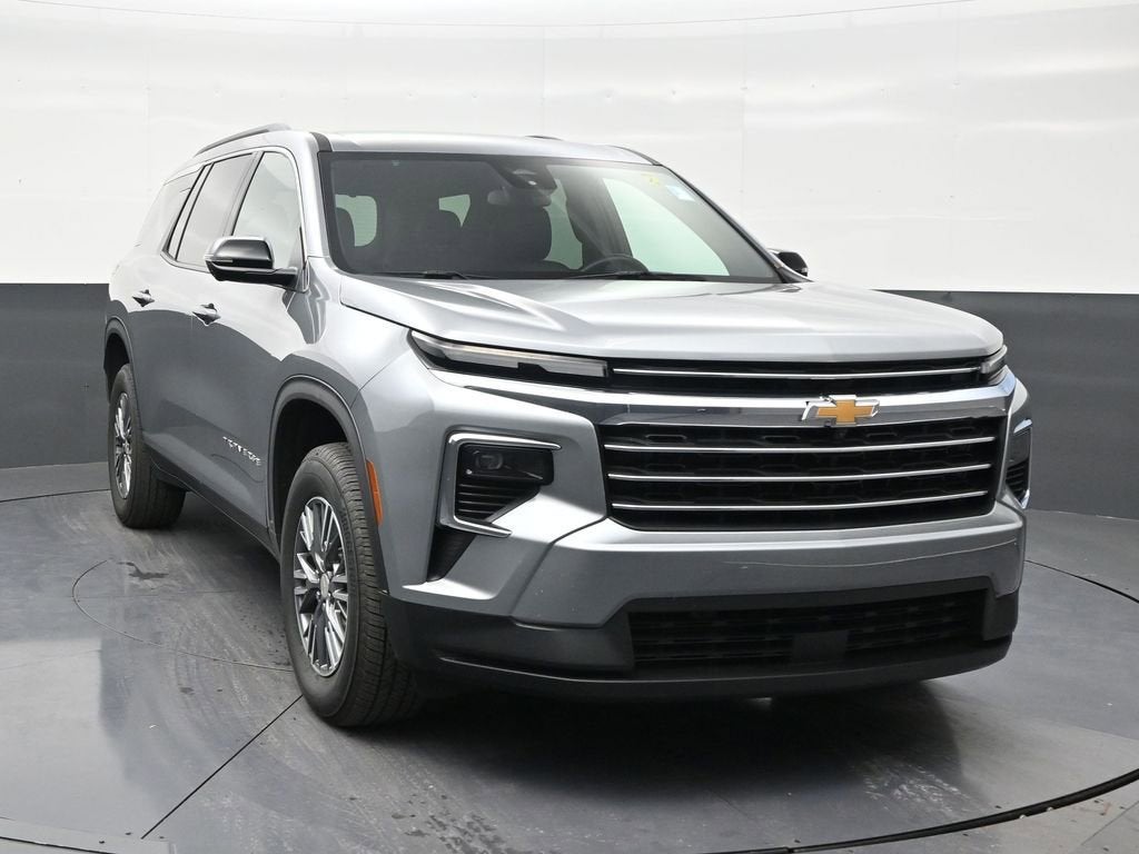 2024 Chevrolet Traverse LT