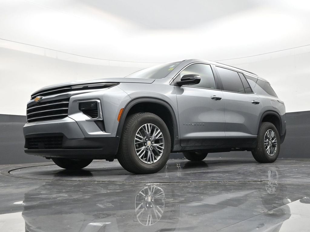2024 Chevrolet Traverse LT