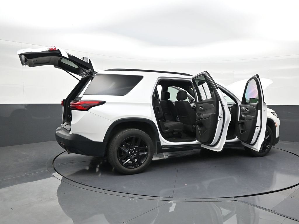 2022 Chevrolet Traverse LT Cloth