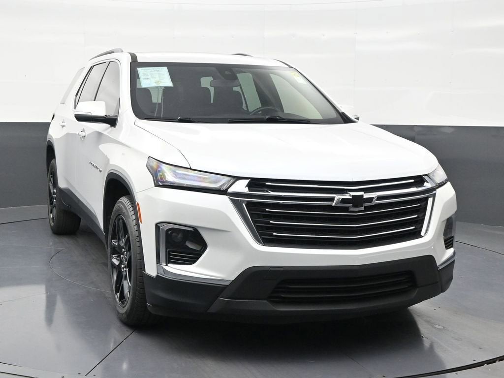 2022 Chevrolet Traverse LT Cloth