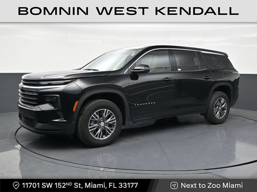 2025 Chevrolet Traverse FWD LT's photo