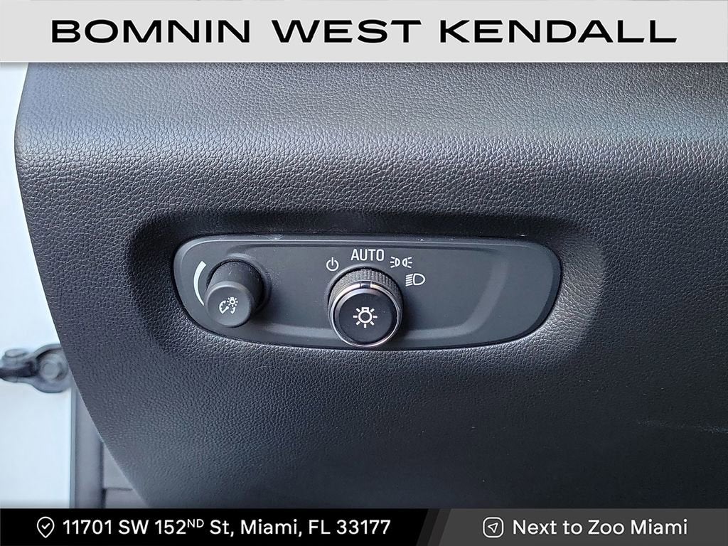 2022 Chevrolet Traverse LT Leather