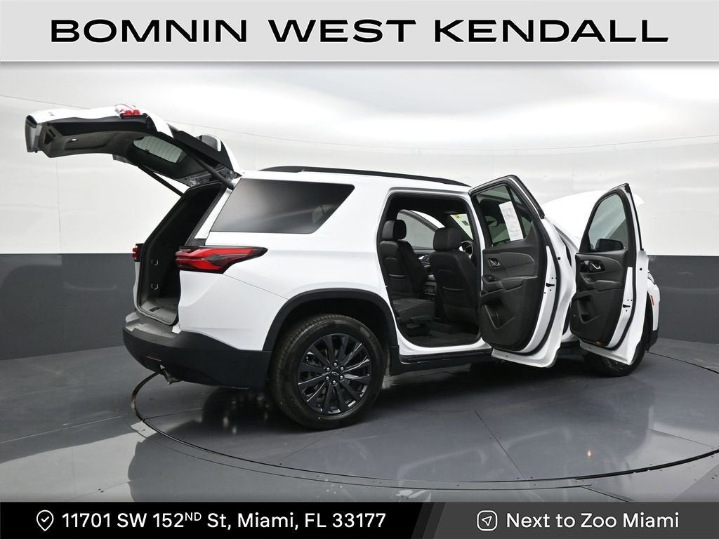 2023 Chevrolet Traverse RS