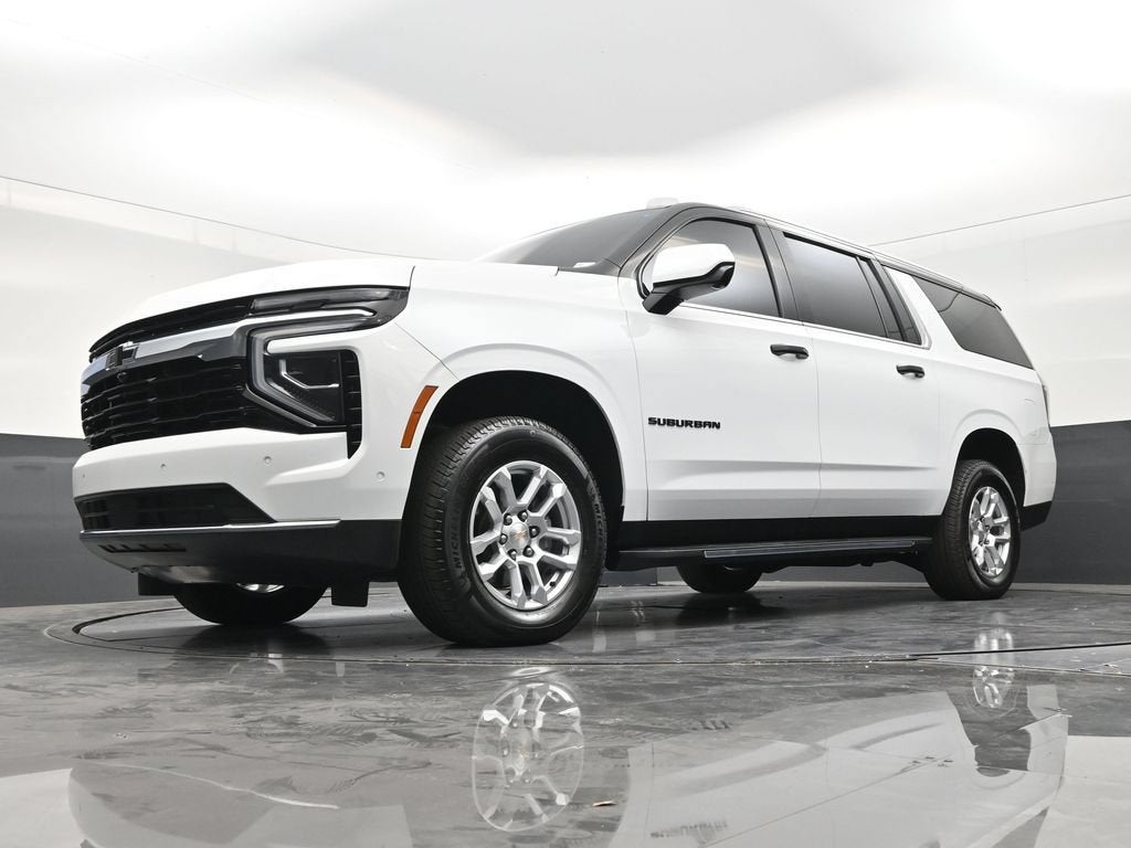 2025 Chevrolet Suburban LS