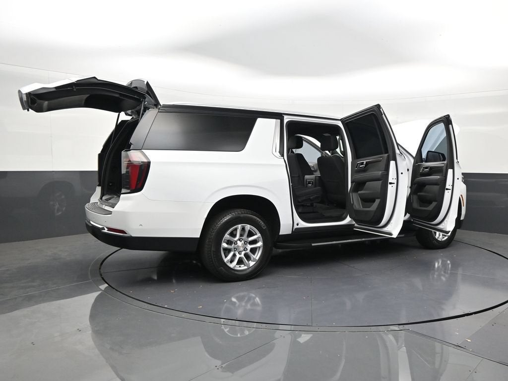 2025 Chevrolet Suburban LS
