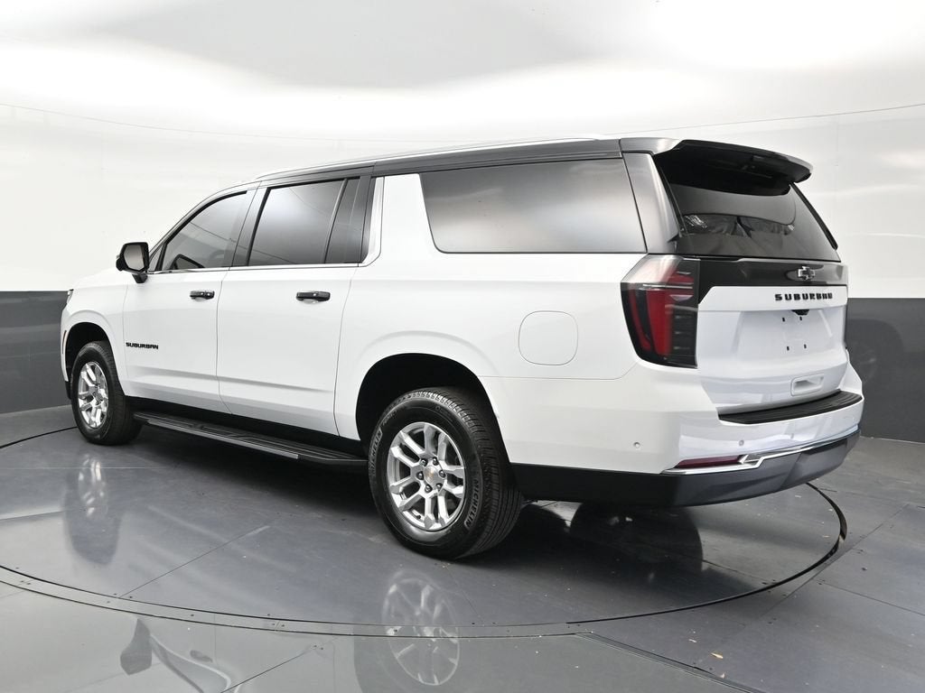 2025 Chevrolet Suburban LS