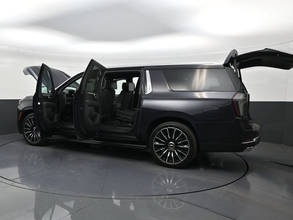 2026 Chevrolet Suburban High Country - Photo 31