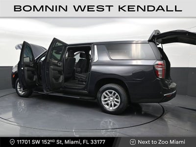 2023 Chevrolet Suburban LS