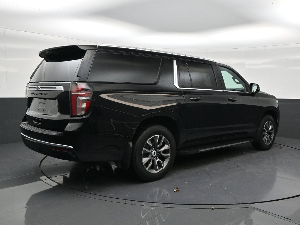 2023 Chevrolet Suburban LT