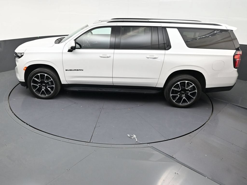 2024 Chevrolet Suburban RST