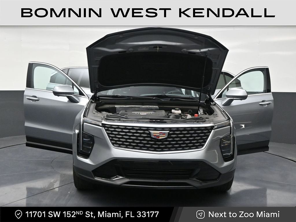 2025 Cadillac XT4 Premium Luxury