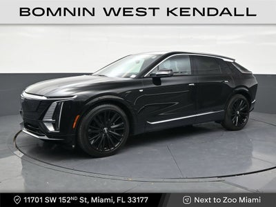 2025 Cadillac LYRIQ Luxury 2