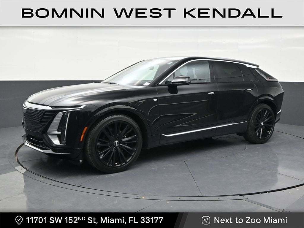 2025 Cadillac LYRIQ Luxury 2