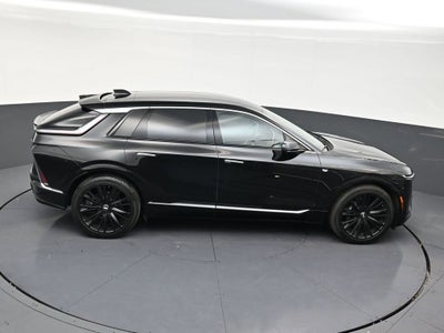 2025 Cadillac LYRIQ Luxury 2