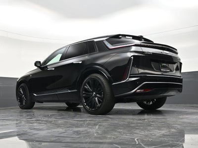 2025 Cadillac LYRIQ Luxury 2