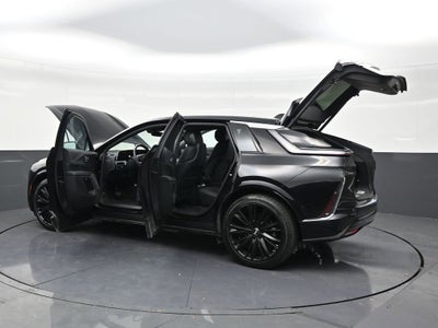 2025 Cadillac LYRIQ Luxury 2