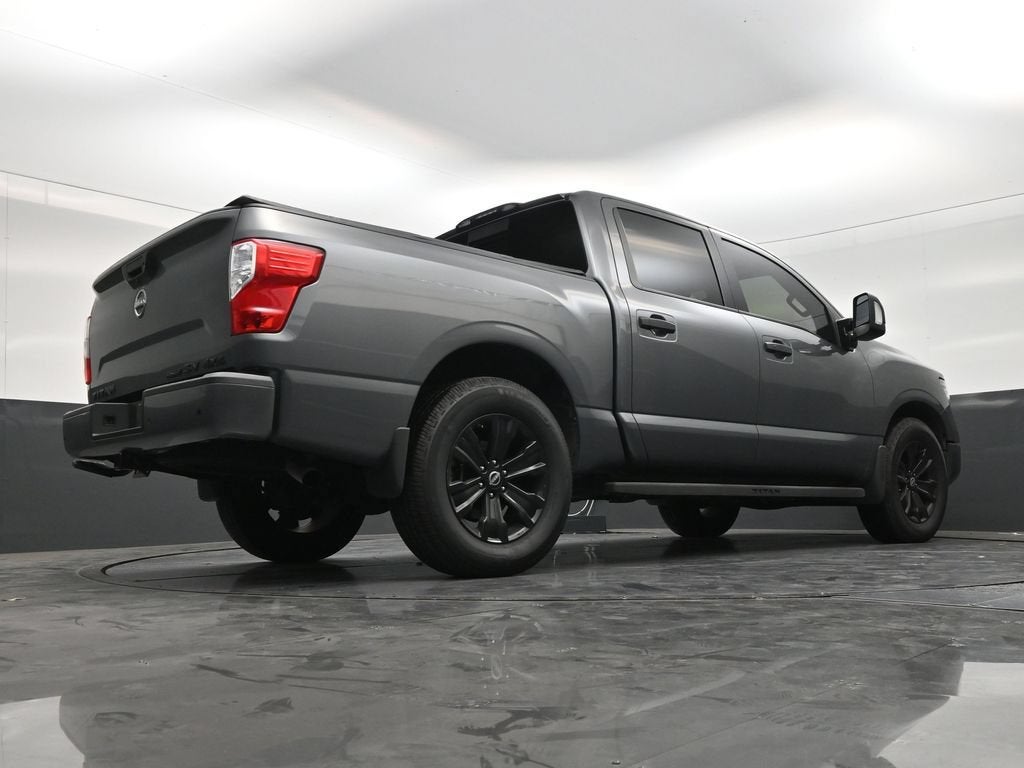 2023 Nissan TITAN Crew Cab SV 4x4
