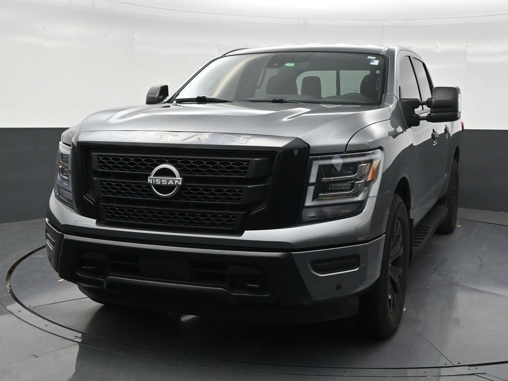 2023 Nissan TITAN Crew Cab SV 4x4