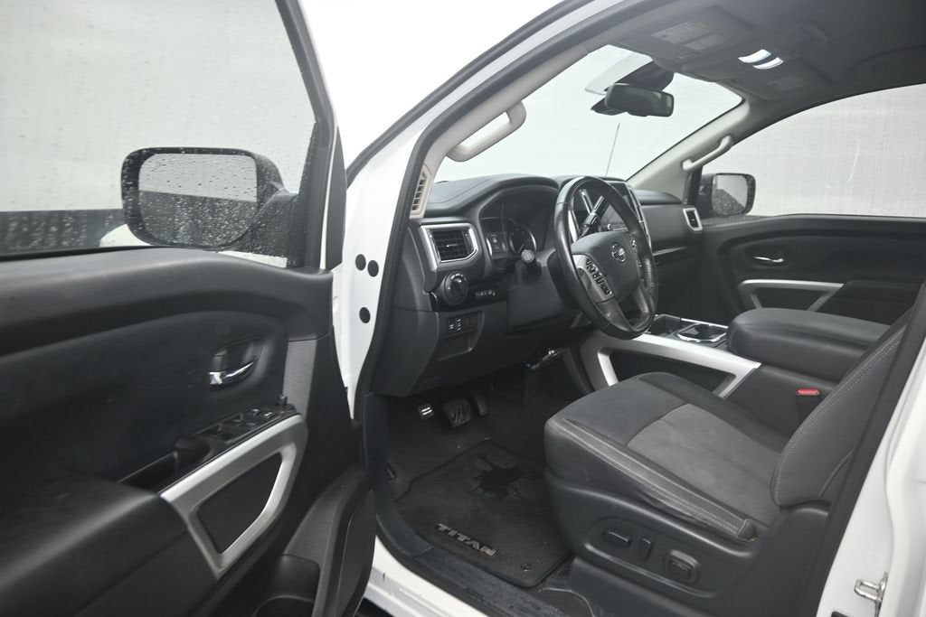 2021 Nissan TITAN Crew Cab SV 4x2