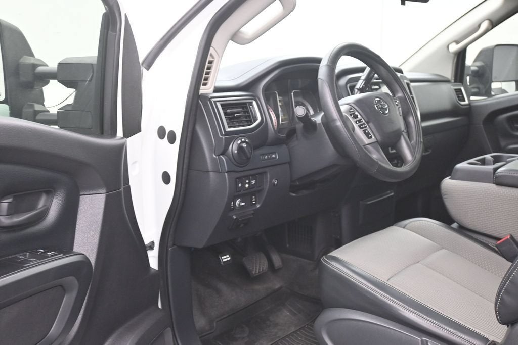 2017 Nissan TITAN XD S Diesel