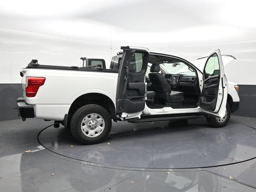 2017 Nissan TITAN XD S Diesel