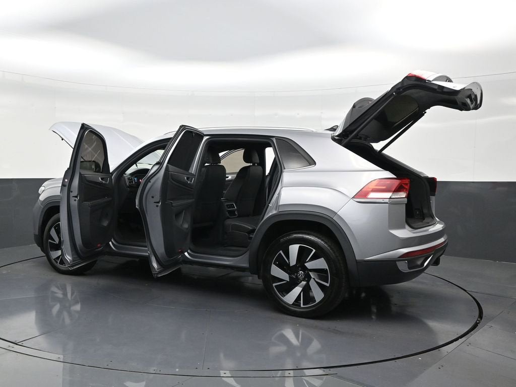 2024 Volkswagen Atlas Cross Sport 2.0T SE w/Technology