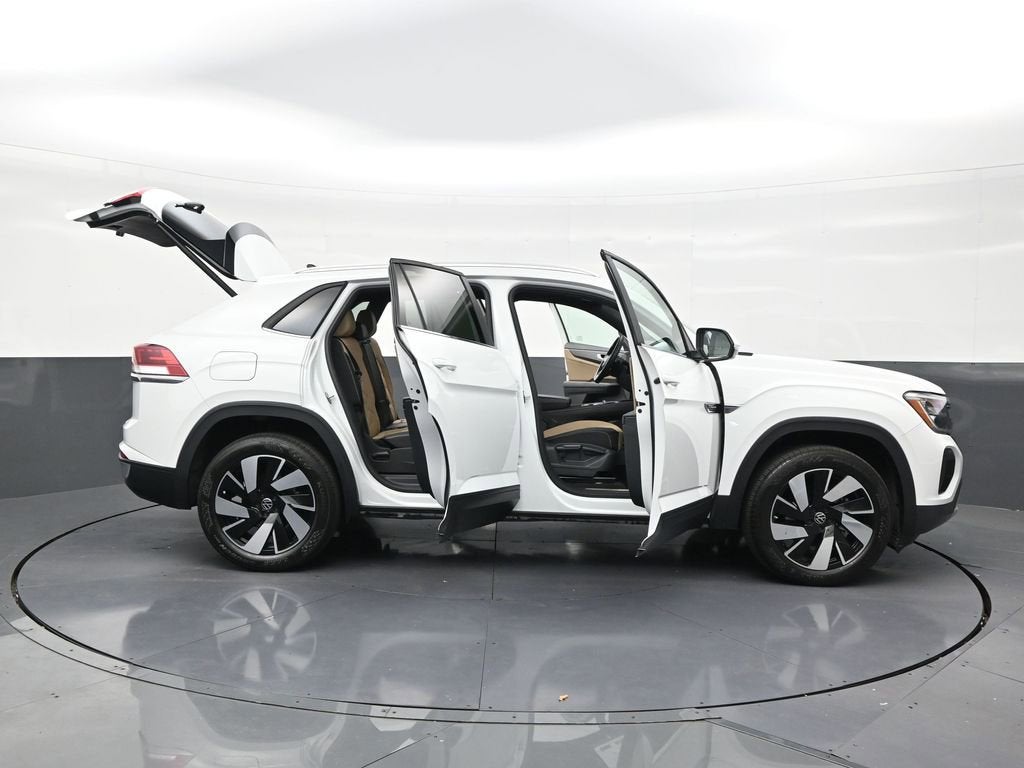2024 Volkswagen Atlas Cross Sport 2.0T SE w/Technology