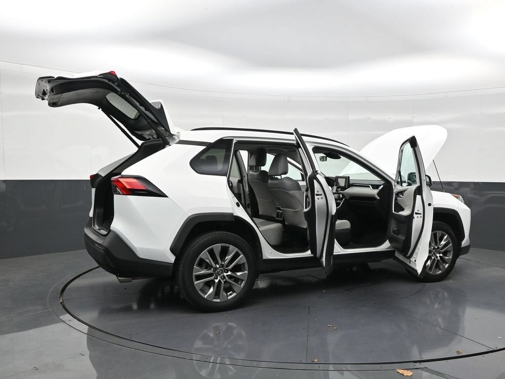2019 Toyota RAV4 XLE Premium