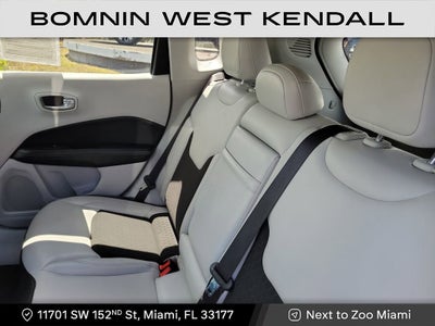 2018 Jeep Compass Latitude w/Sun/Wheel Pkg