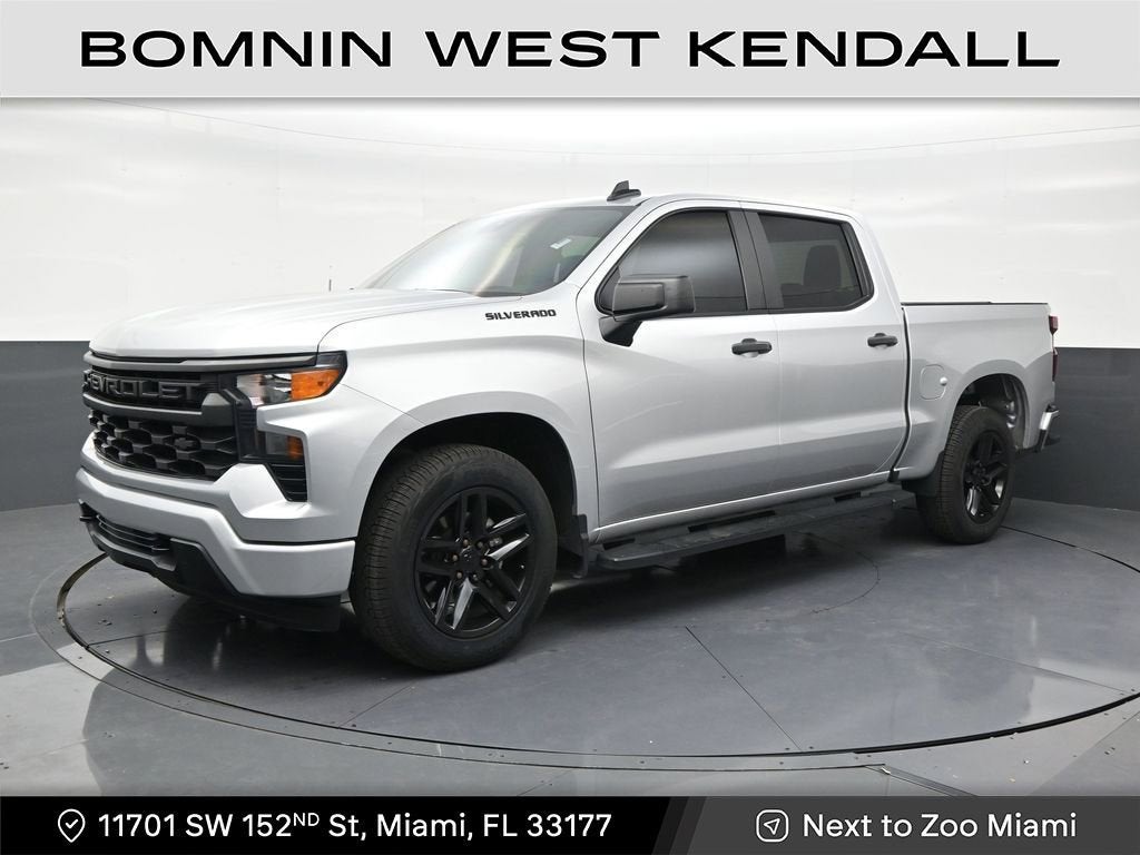 2022 Chevrolet Silverado 1500 Custom Crew Cab Short Box's photo