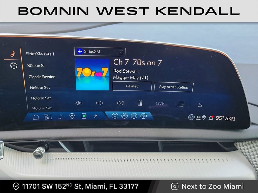 2025 Cadillac OPTIQ Luxury 1