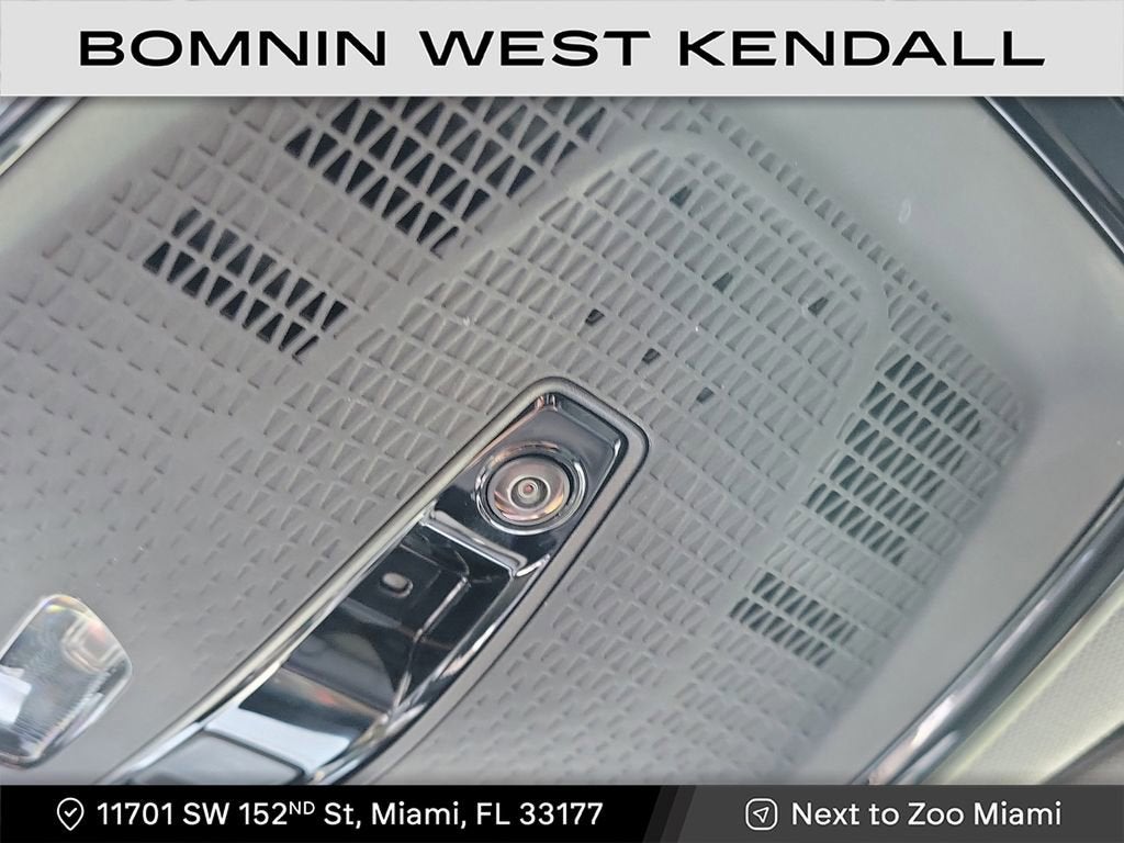 2025 Cadillac OPTIQ Luxury 1