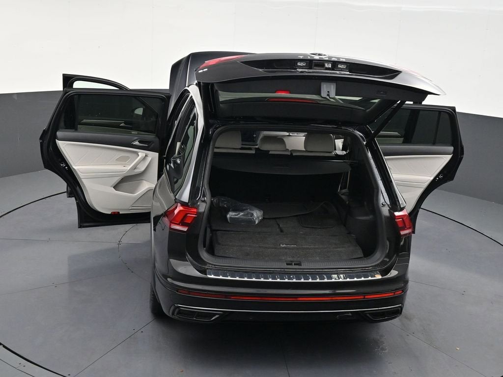 2023 Volkswagen Tiguan SE R-Line Black