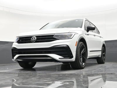 2024 Volkswagen Tiguan SE R-Line Black