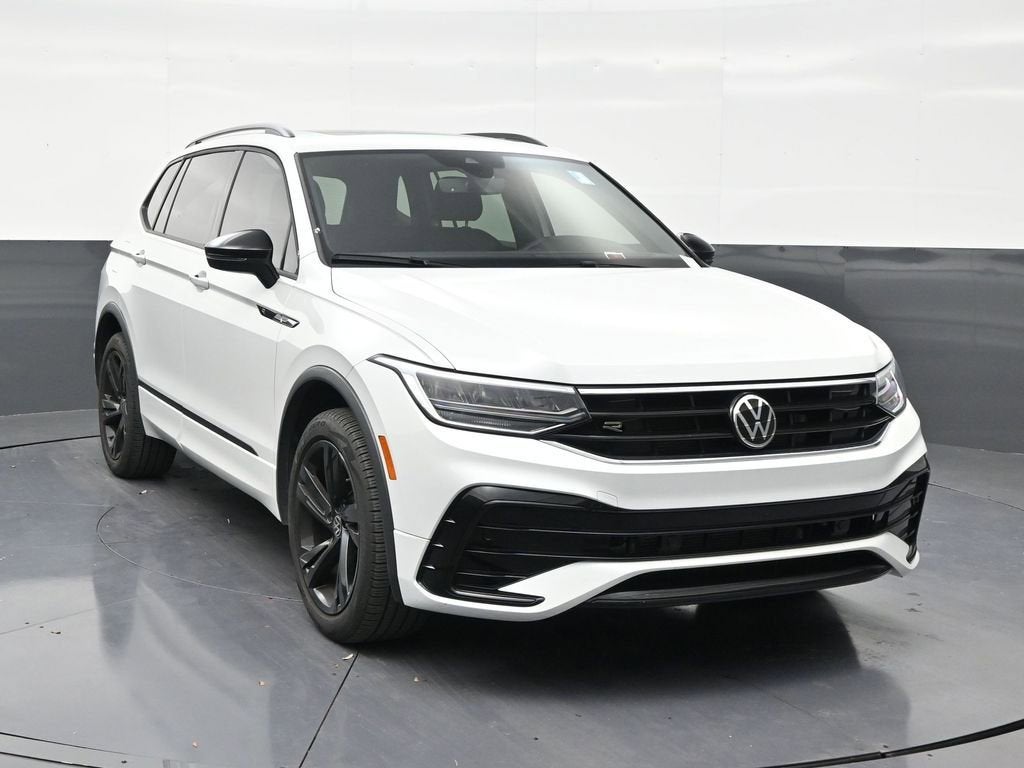 2024 Volkswagen Tiguan SE R-Line Black