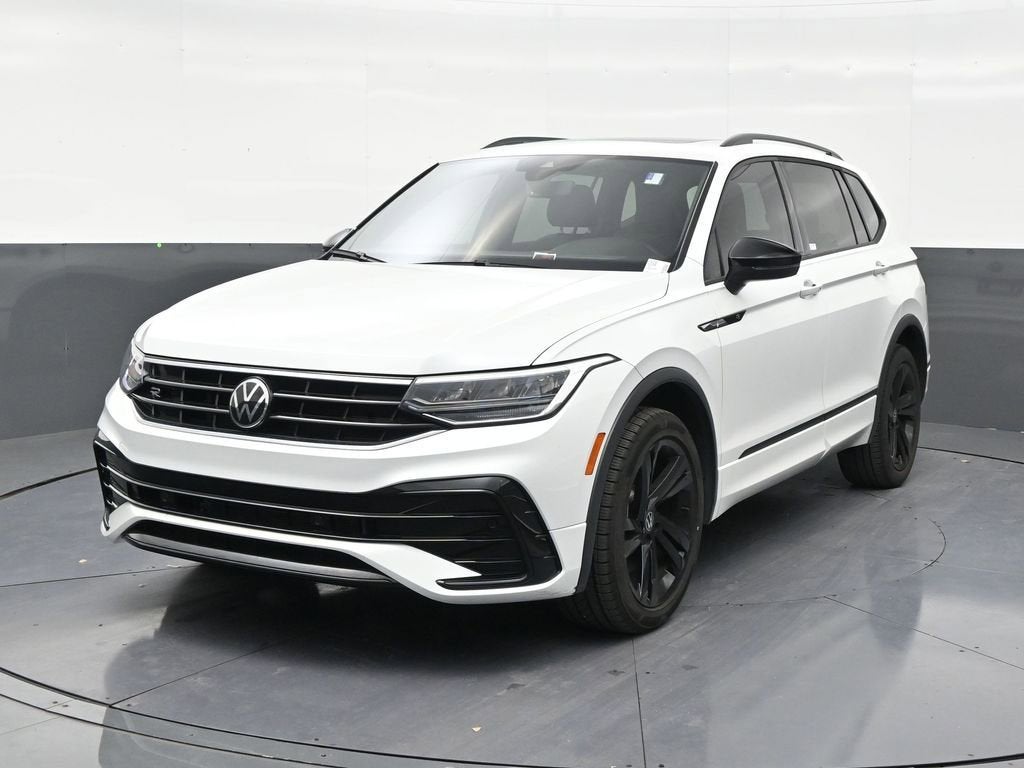2024 Volkswagen Tiguan SE R-Line Black