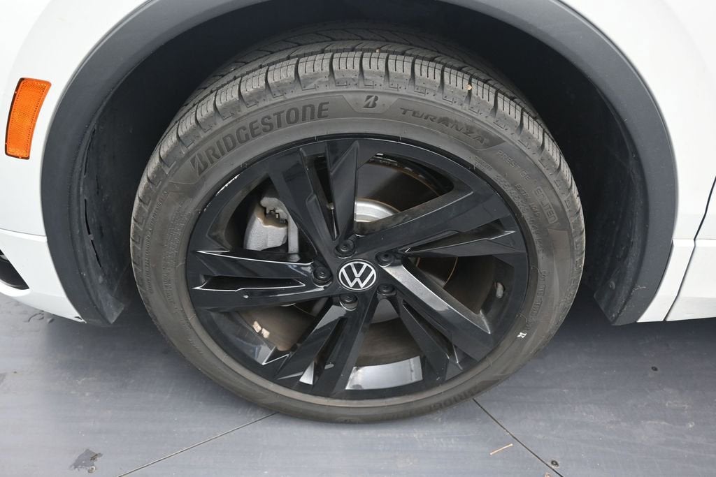 2024 Volkswagen Tiguan SE R-Line Black