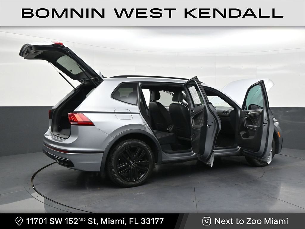 2022 Volkswagen Tiguan SE R-Line Black