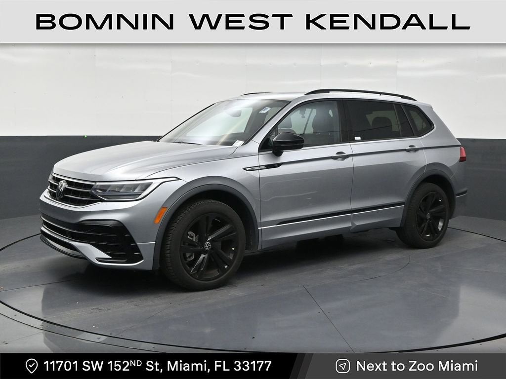 2023 Volkswagen Tiguan 2.0T SE R-Line Black's photo