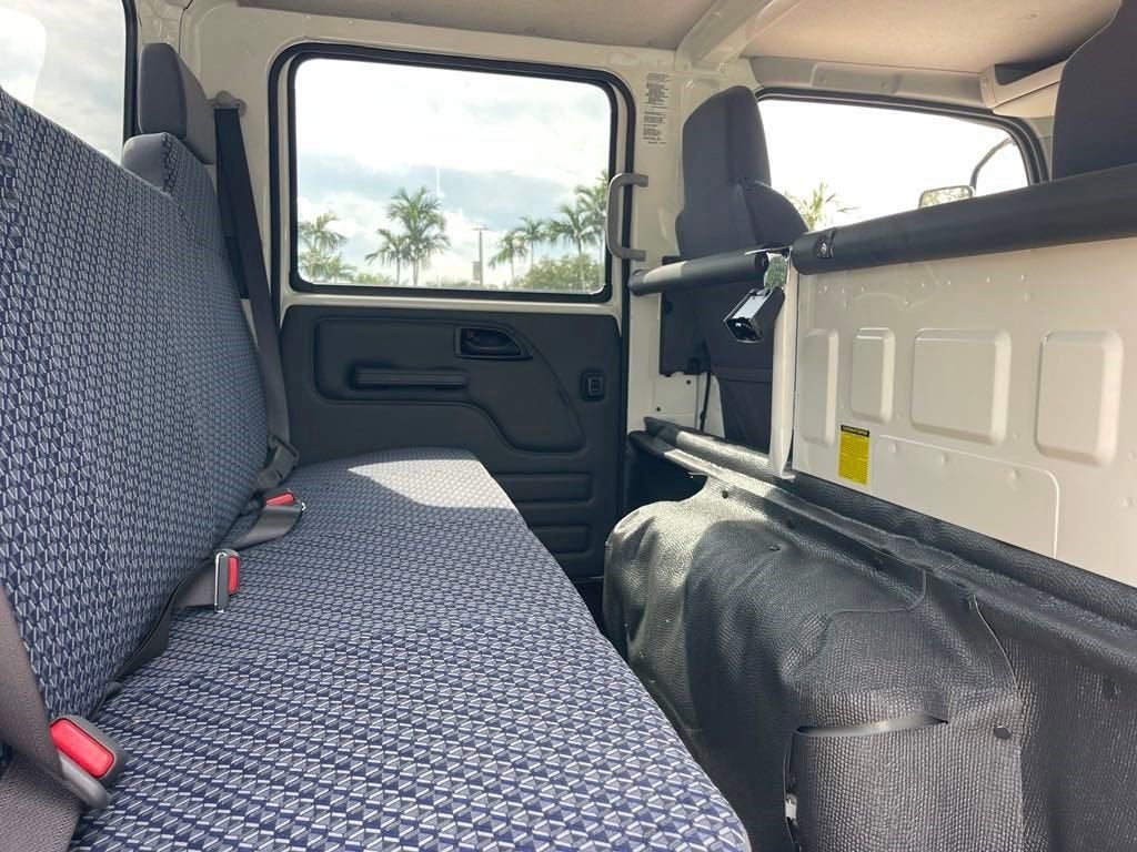 2024 Chevrolet Low Cab Forward 4500 1WT