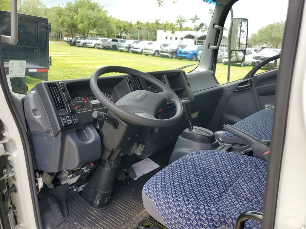 2025 Chevrolet Low Cab Forward 4500 Base