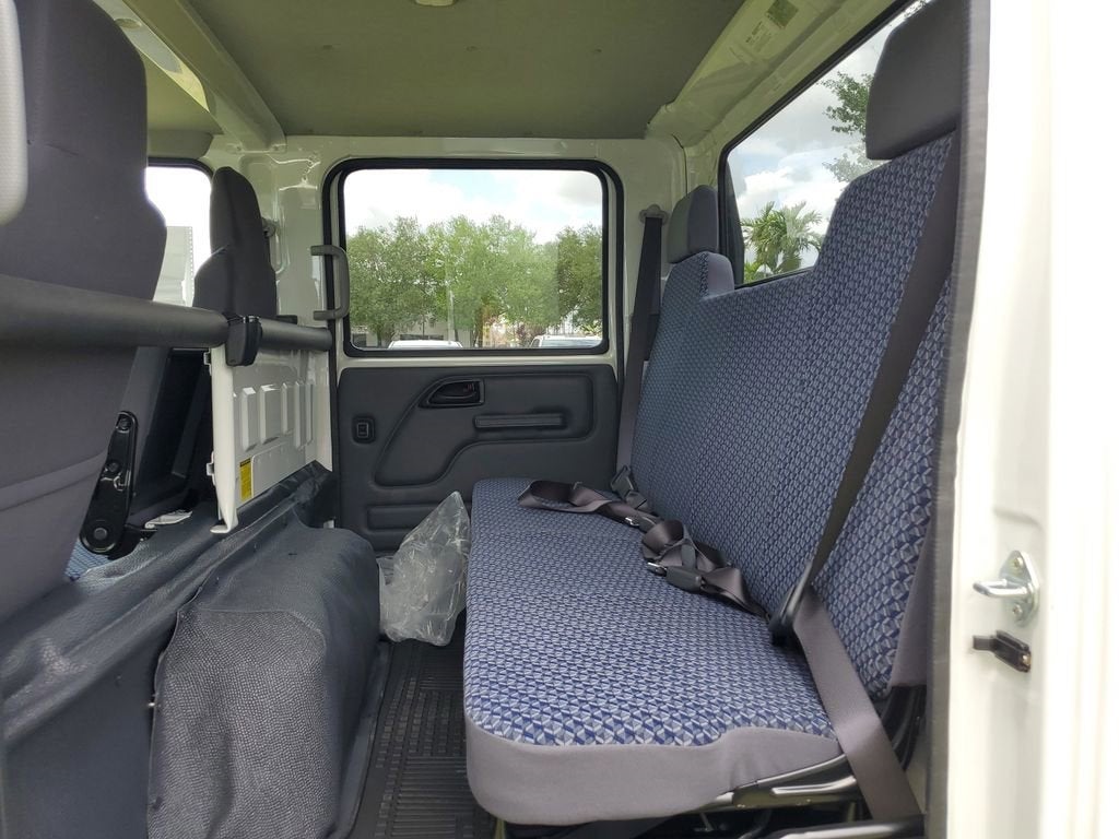 2025 Chevrolet Low Cab Forward 4500 Base